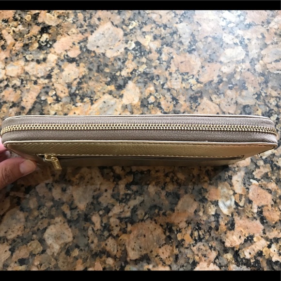 Fossil Gold Long Zipped Wallet🎉 - Picture 5 of 5